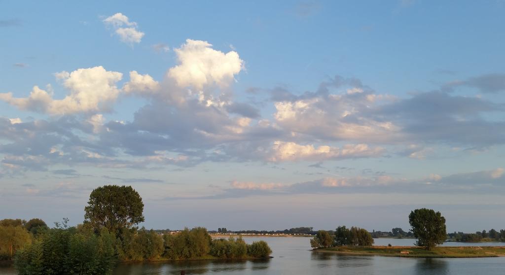 Bed and Breakfast 'T Oude Veerhuis Heerewaarden Zewnętrze zdjęcie